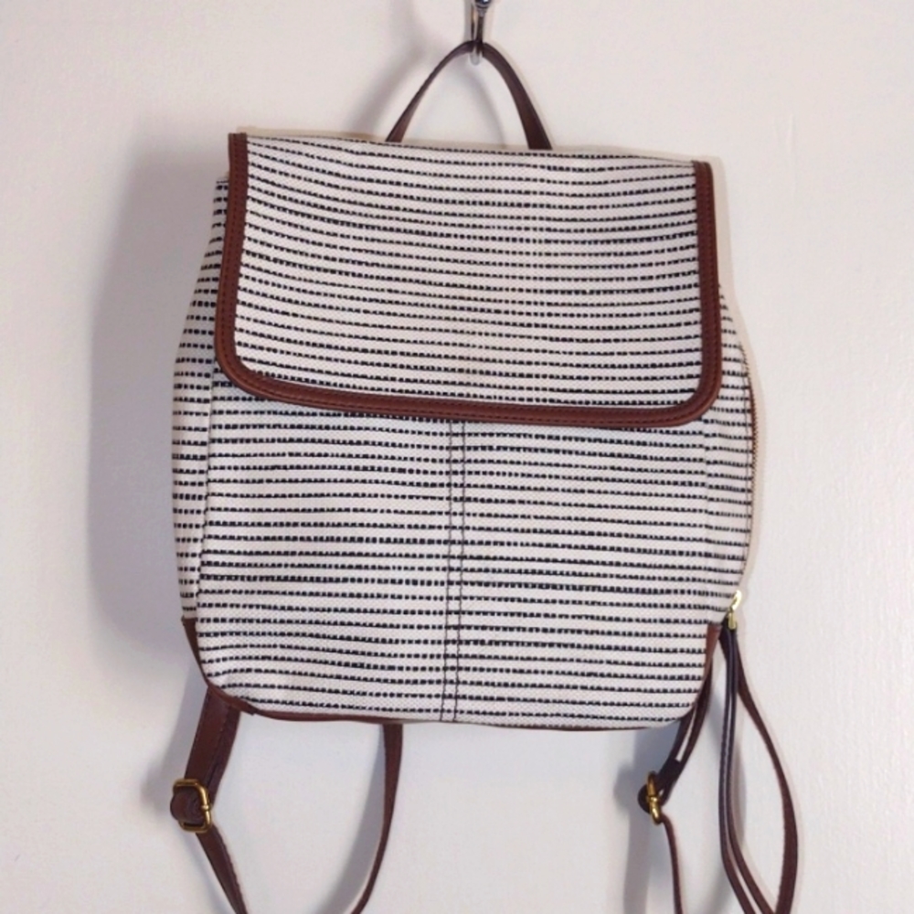 NWOT Fossil black, white, and tan backpack purse